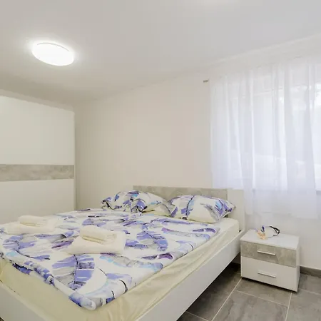 Modern At With Sea View Holiday home *