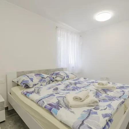 Modern At With Sea View Holiday home *