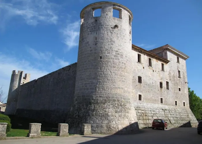 بيت للعطل In With Sea View